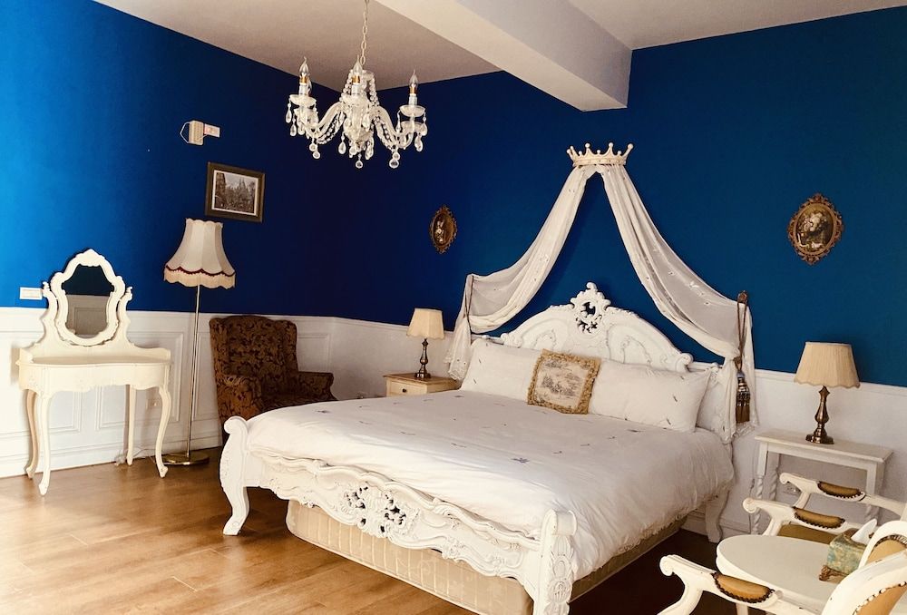 Luxury Double Room (Iris)