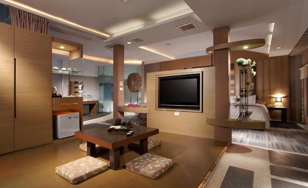 Hofi Villa Family Room 2