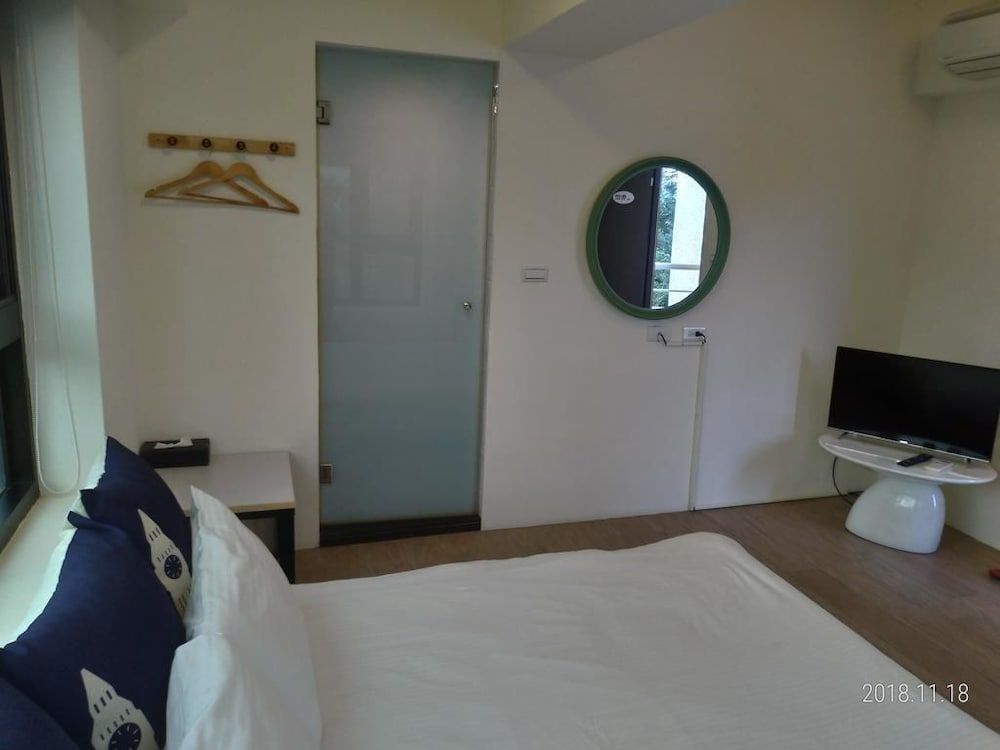 Economy Single Room, Non Smoking