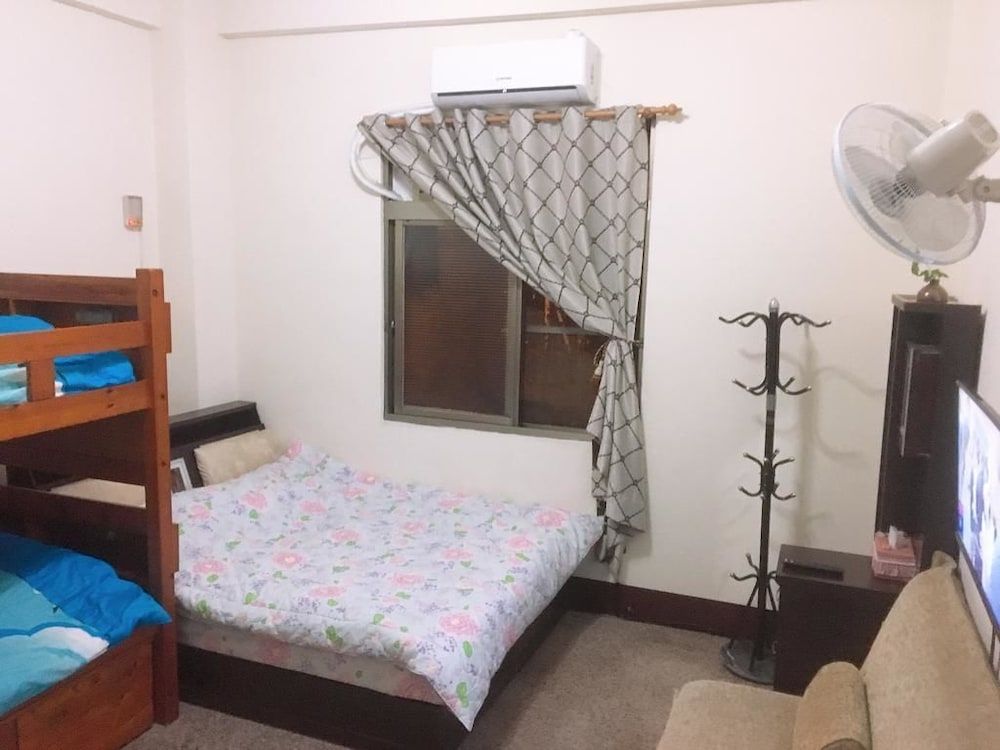 Elite Quadruple Room, Shared Bathroom