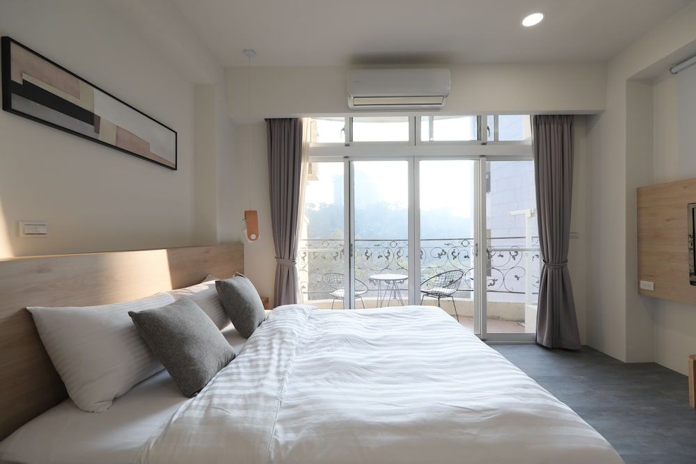 EasyInn Junior Double Room, 1 Queen Bed 8