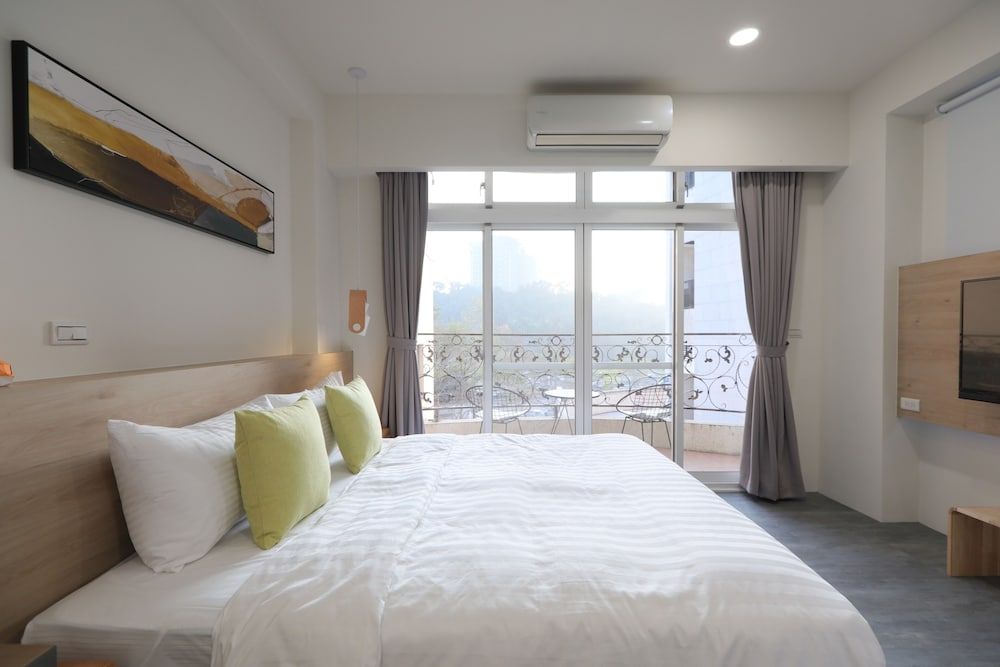 EasyInn Junior Double Room, 1 Queen Bed 5