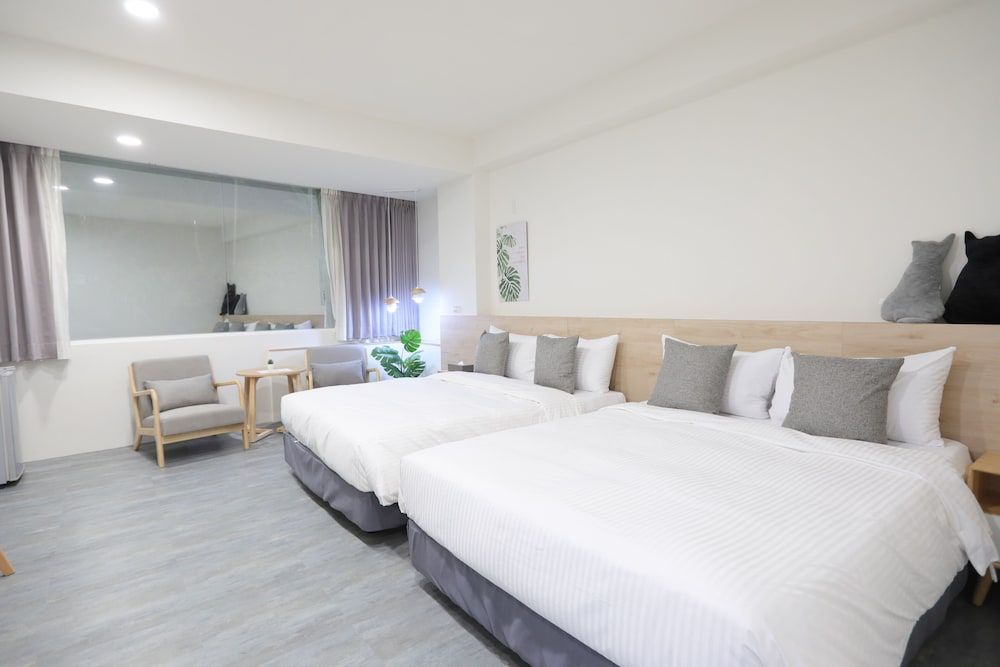 EasyInn Junior Quadruple Room, 2 Double Beds 12