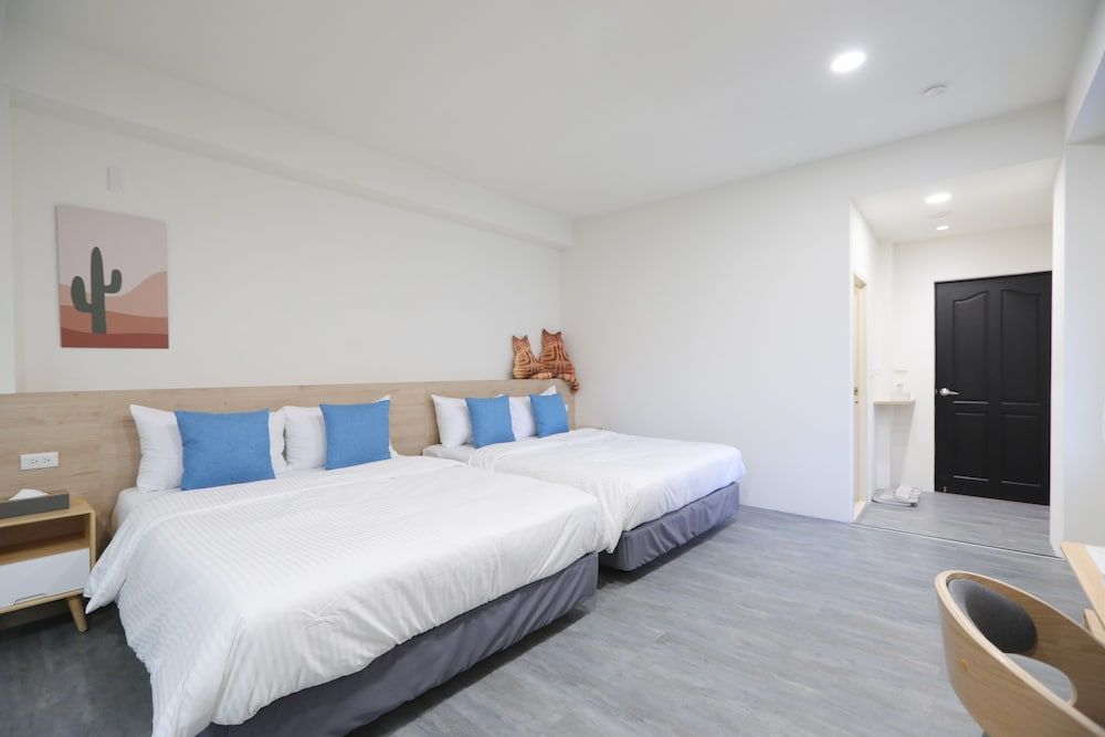 EasyInn Junior Quadruple Room, 2 Double Beds 11