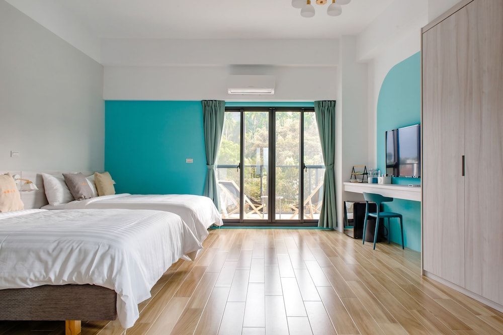 Water House Superior Quadruple Room, Balcony 8