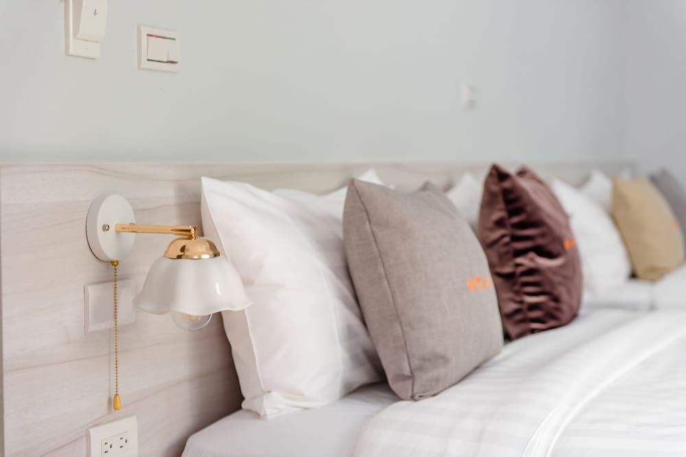 Water House Quadruple Room, Mountain View 3