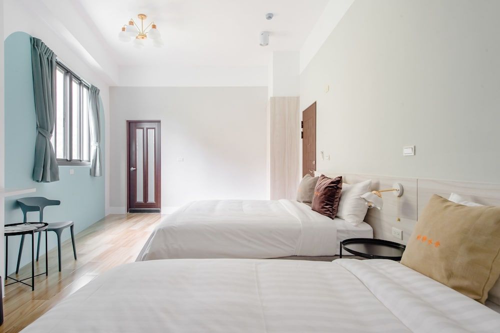 Water House Quadruple Room, Mountain View 4