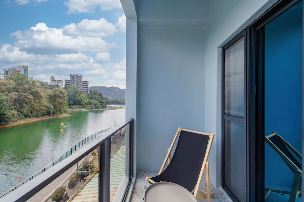 Water House Superior Quadruple Room, Balcony 9