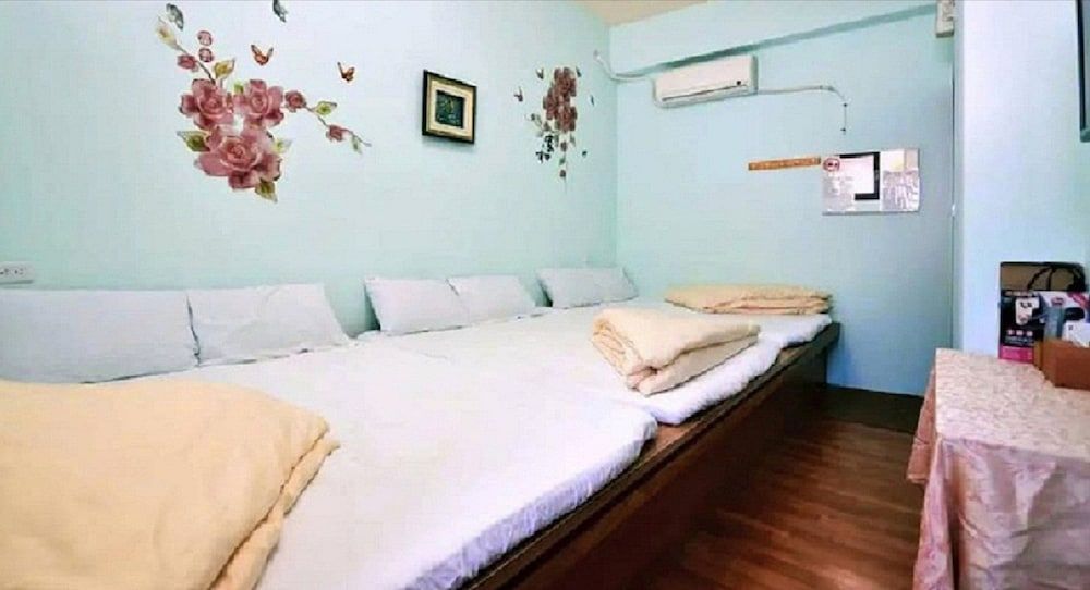 Family Suite, Mixed Dorm, Mountain View