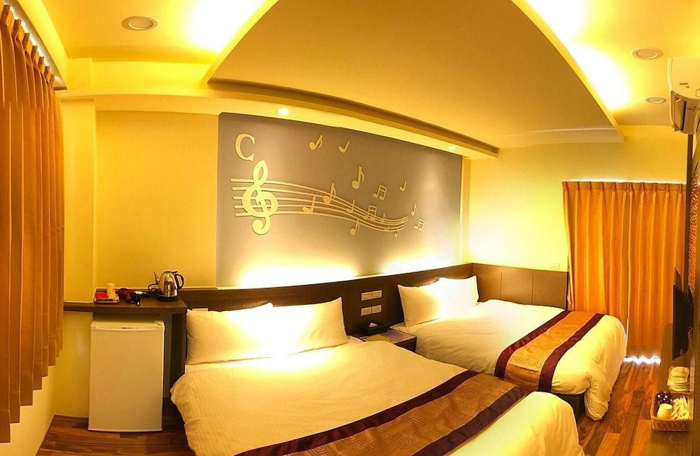 PULI GuanPu Fallsview Stay House Classic Quadruple Room, Non Smoking 2