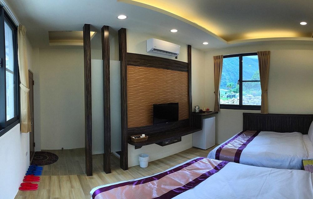 PULI GuanPu Fallsview Stay House Classic Quadruple Room, Non Smoking 7