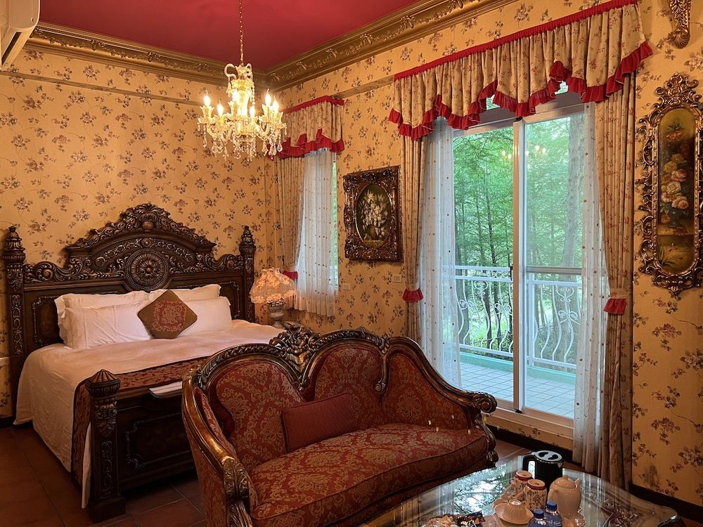 olliere castle Standard Double Room 5