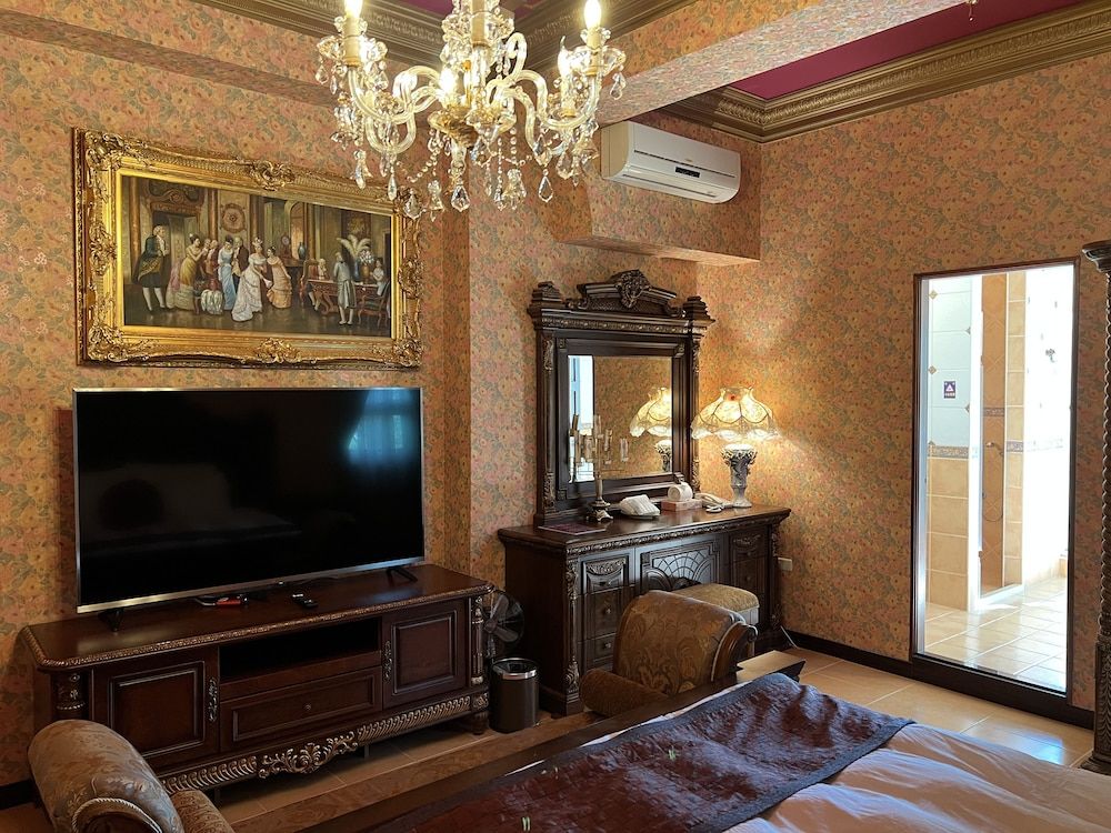 olliere castle Standard Double Room 2