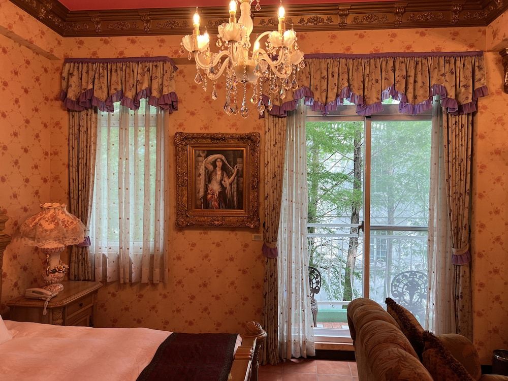 olliere castle Standard Double Room