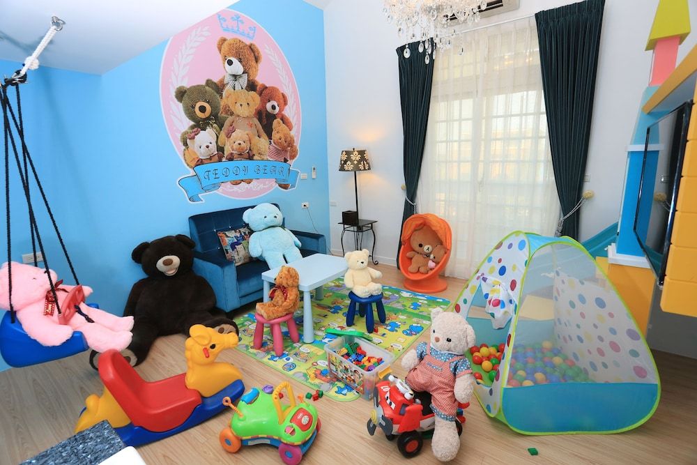Family Room, Balcony