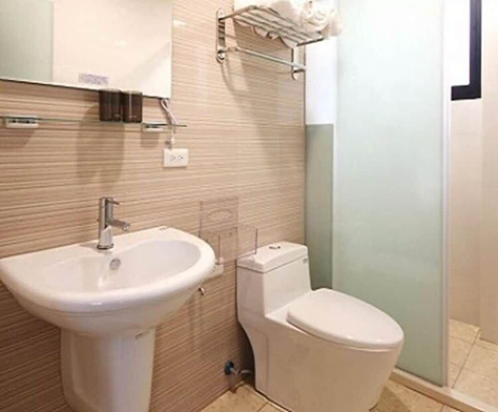 ZI-YUE-TONG Homestay II Standard Quadruple Room, 2 Double Beds, Non Smoking 6