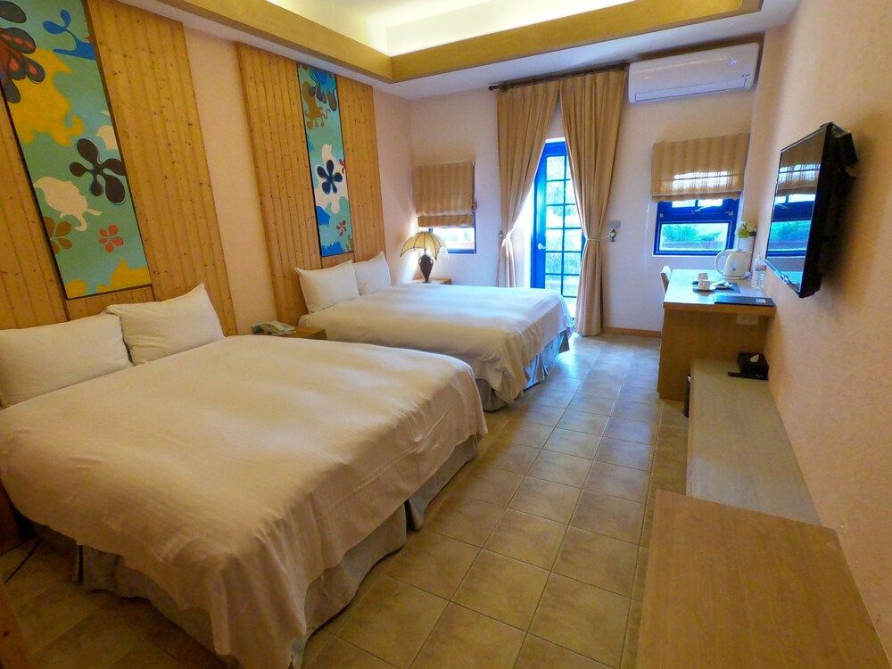 Basic Quadruple Room, 2 Double Beds, Non Smoking
