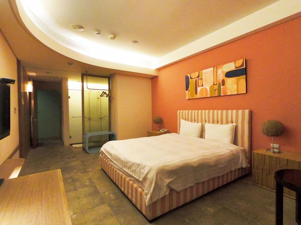 Basic Double Room, 1 Queen Bed, Non Smoking