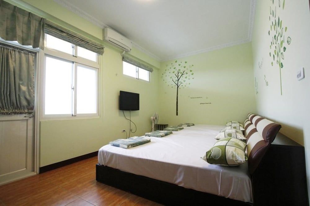 Equuleus Homestay Design Quadruple Room 3