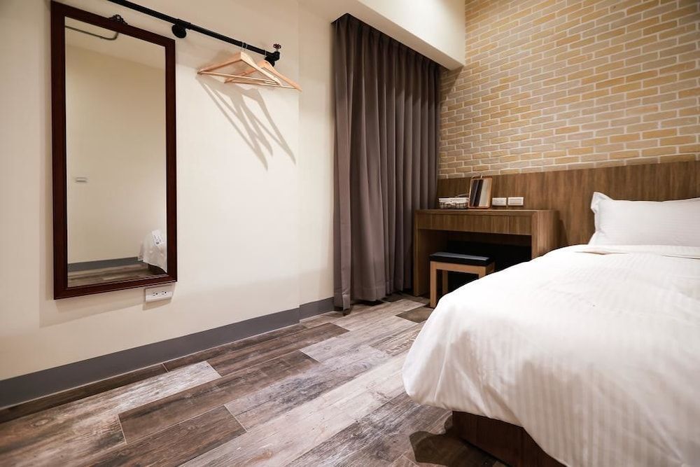 Standard Double Room, Non Smoking, Balcony (301)