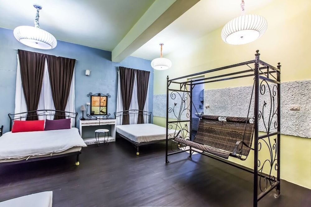 Six Person Room
