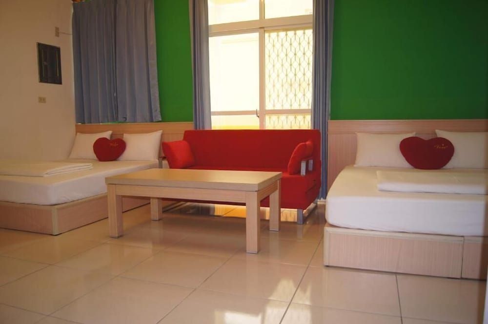 Family Room (202)