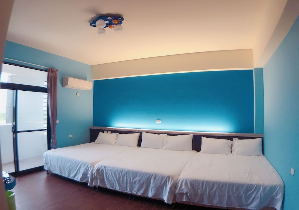 Family Room, Balcony