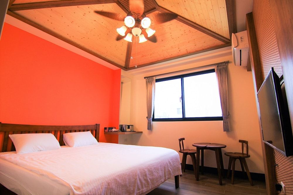 Police House Double room (Bali style, black and white classic) (large double room) 3