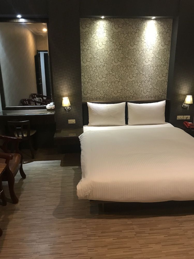 Baseball exquisite hotel