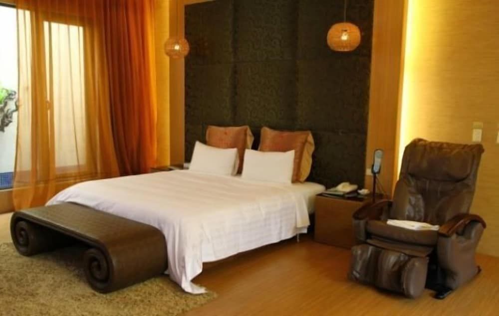 Presidential Room