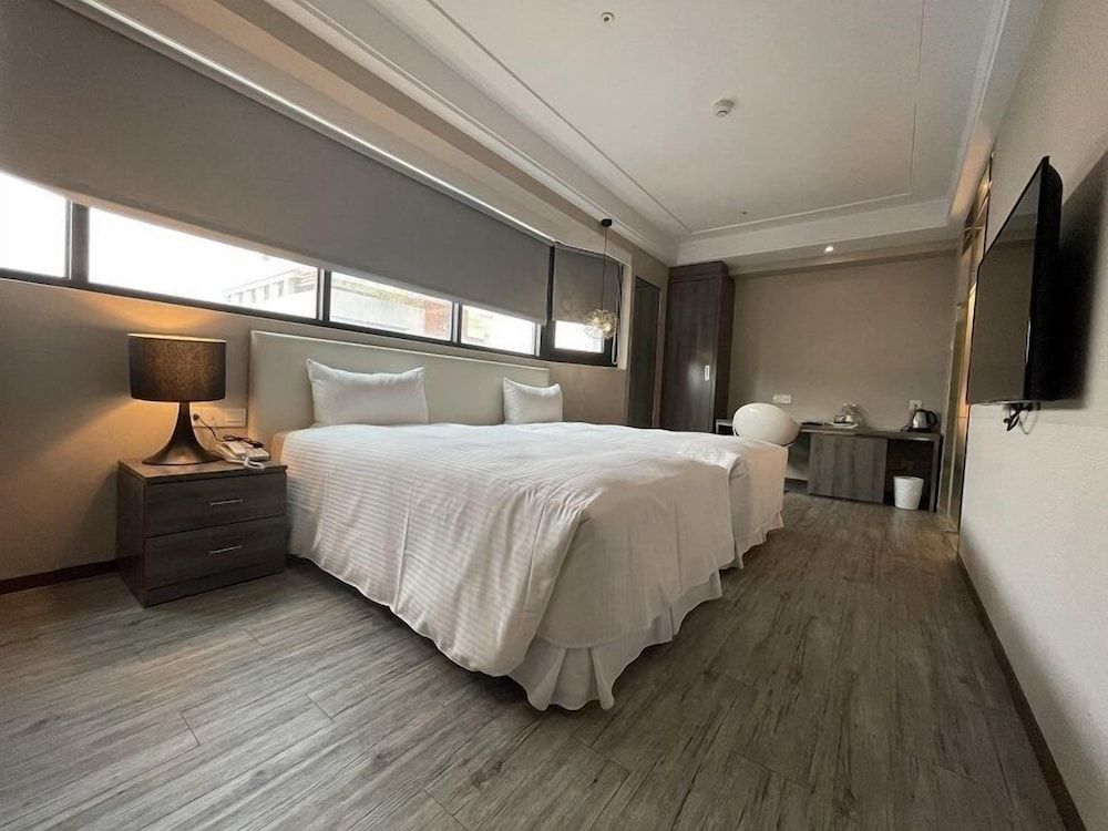 Royal Fine Hotel Standard Twin Room