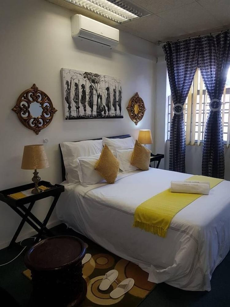 undefined Unique Lodge 10