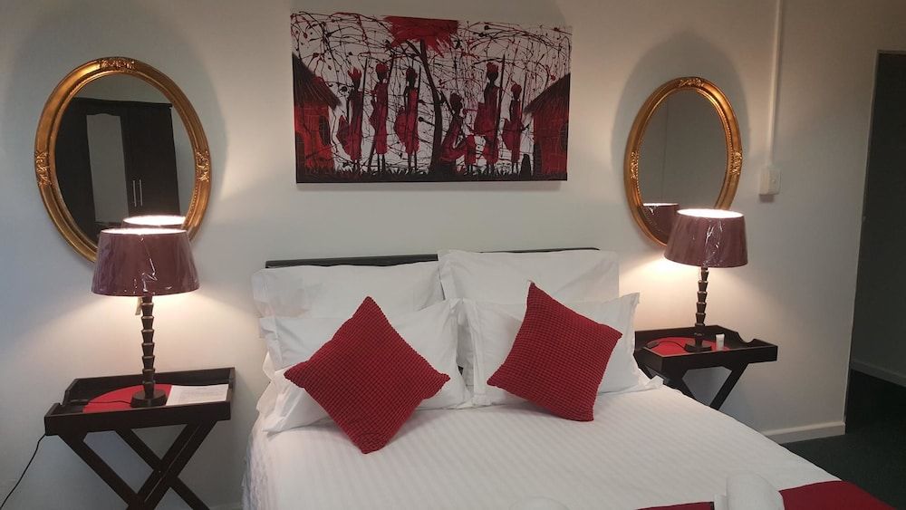 undefined Unique Lodge 8