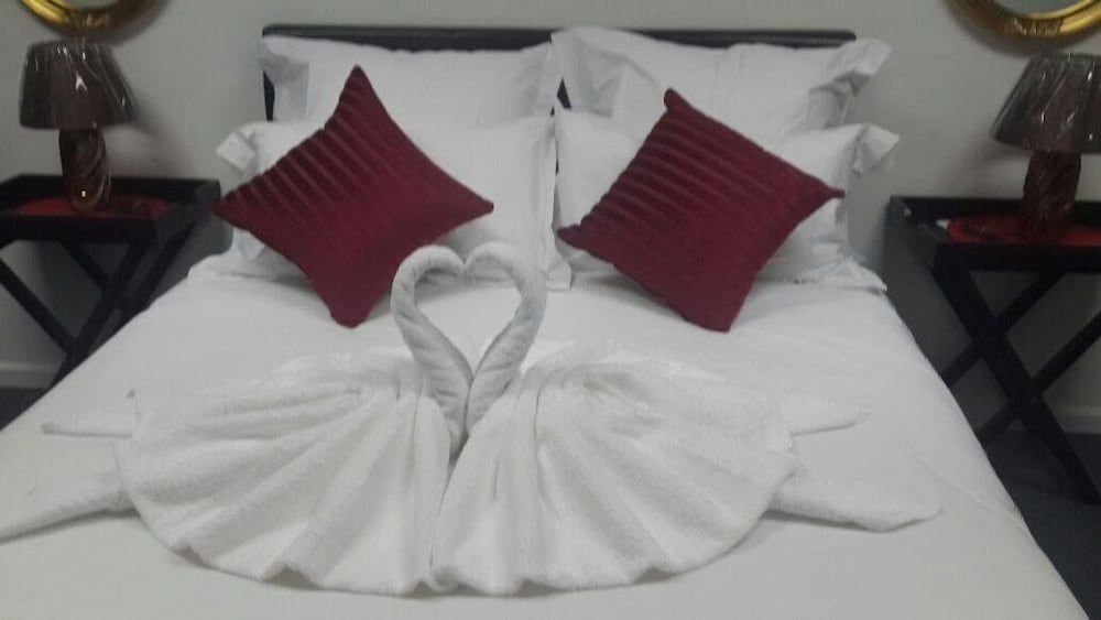 undefined Unique Lodge 2