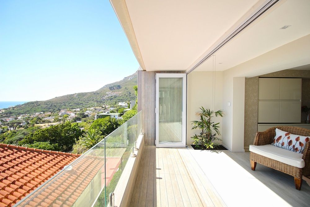 Medburn Road 16A Premier Apartment, 2 Bedrooms, Balcony, Ocean View 10