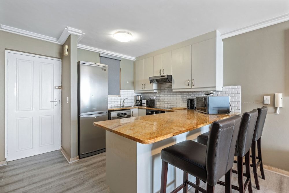 undefined The Waves 1002 4