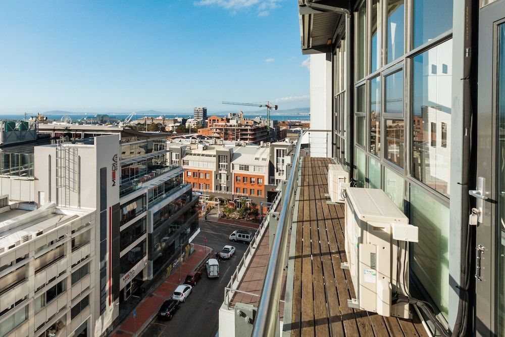 Hillhouse Penthouse 7th Floor Luxury Penthouse, 3 Bedrooms, Non Smoking 8