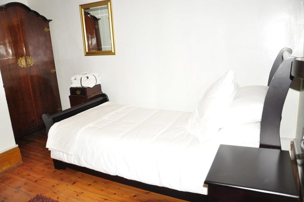 Central Hotel Guest House Standard Twin Room, 2 Twin Beds 2