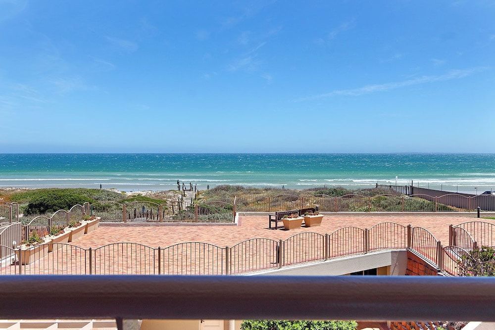 undefined Neptune Isle 214 2