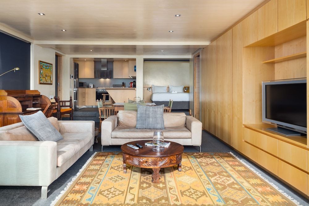 Glencoe 40 Comfort Apartment, 1 Queen Bed, Non Smoking 11