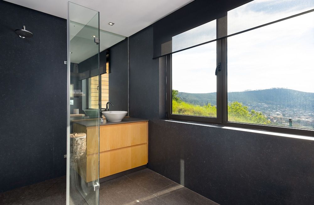 Glencoe 40 Comfort Apartment, 1 Queen Bed, Non Smoking 9