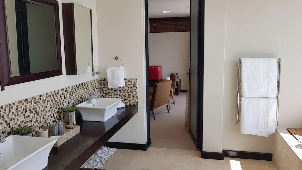 Beta Beach Guest House Executive Suite, 1 King Bed, Sea View 20