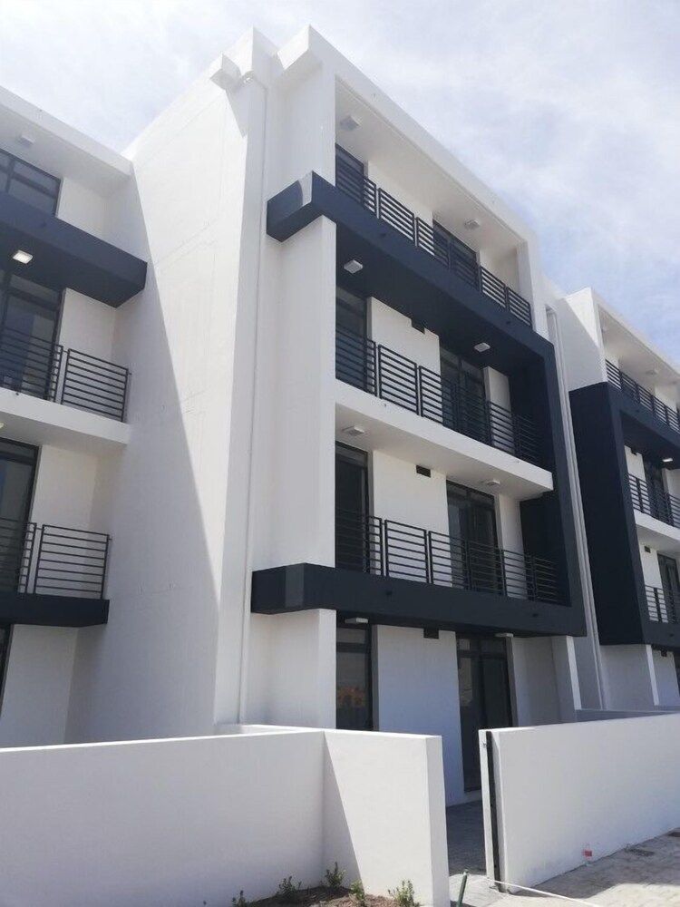 undefined Two Bedroom Apartment 3