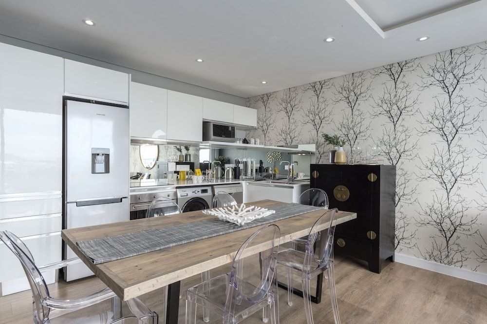 Warwick 502 Comfort Apartment, 1 King Bed, Non Smoking 9