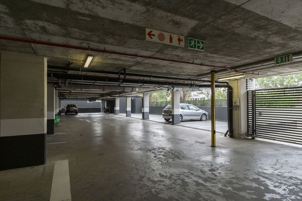 undefined Warwick 502 9