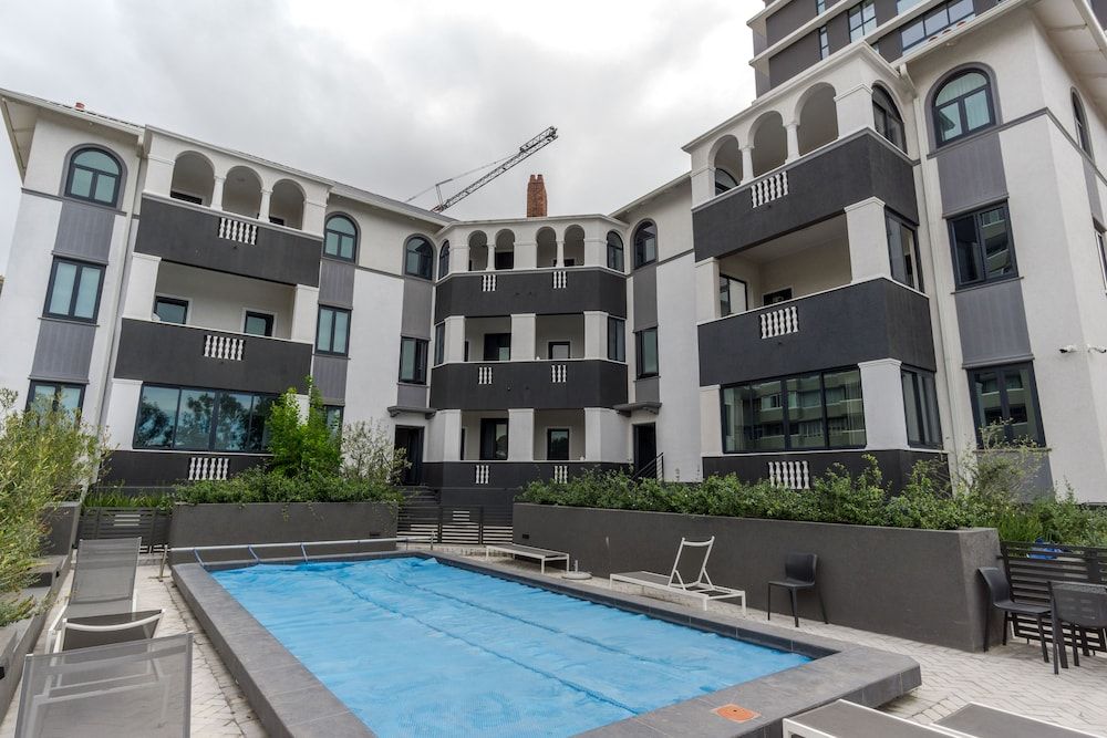 undefined Warwick 502 8