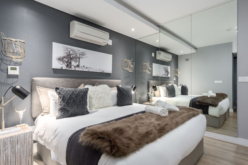 undefined Warwick 502