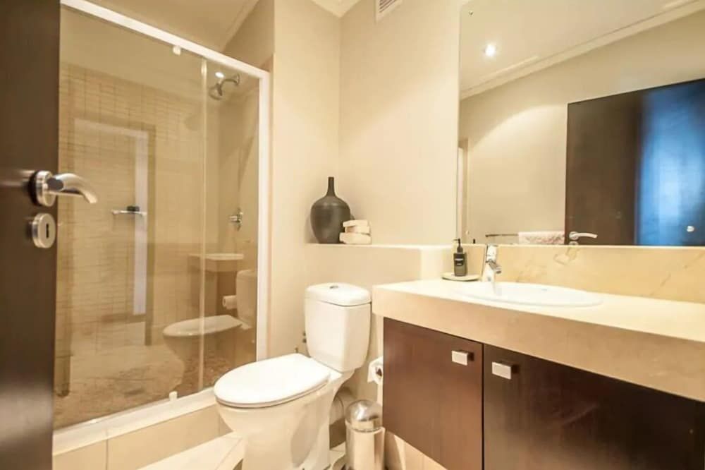 Icon 1710 Classic Apartment, 2 Bedrooms 14