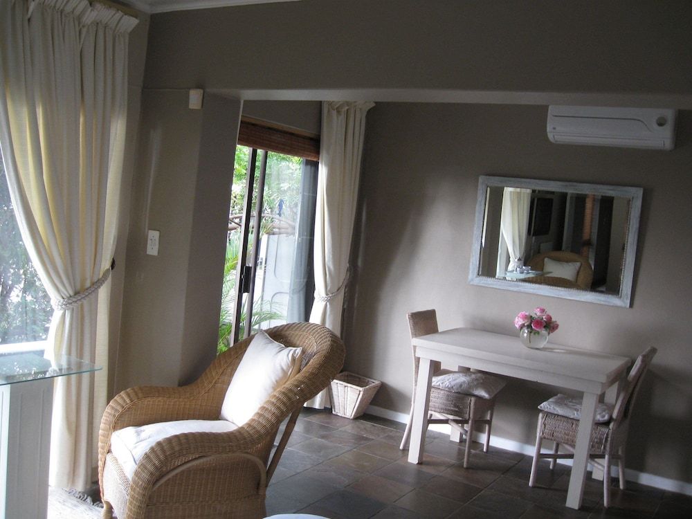 123 Ocean View Drive Apartment Studio 9