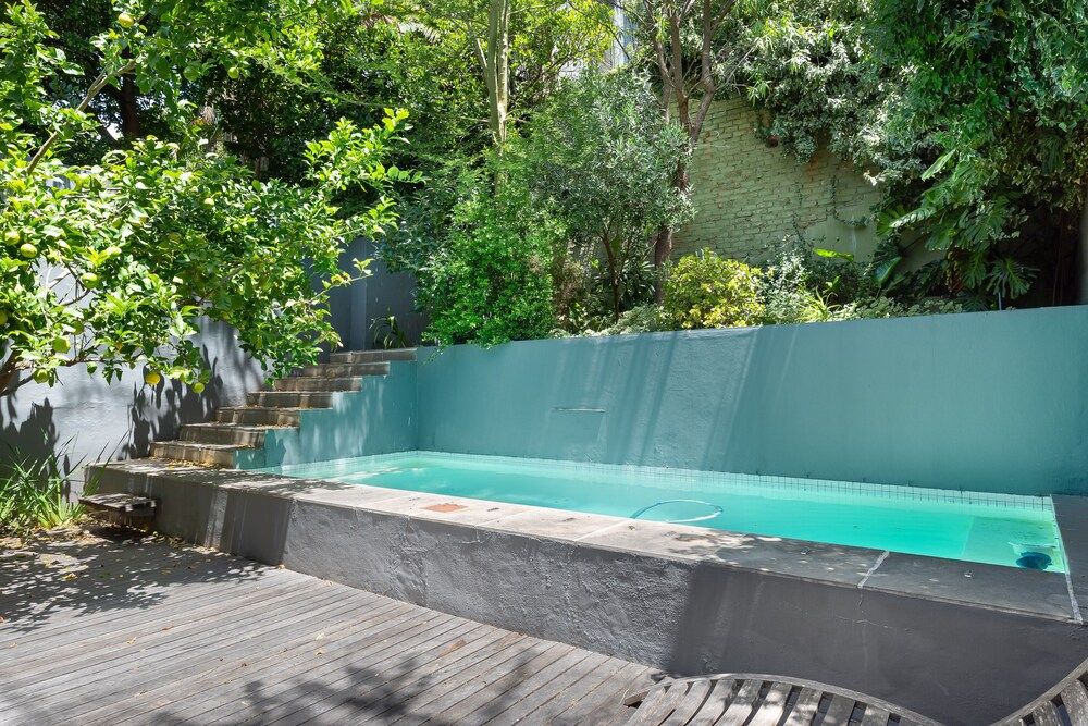 undefined Warren 33 2